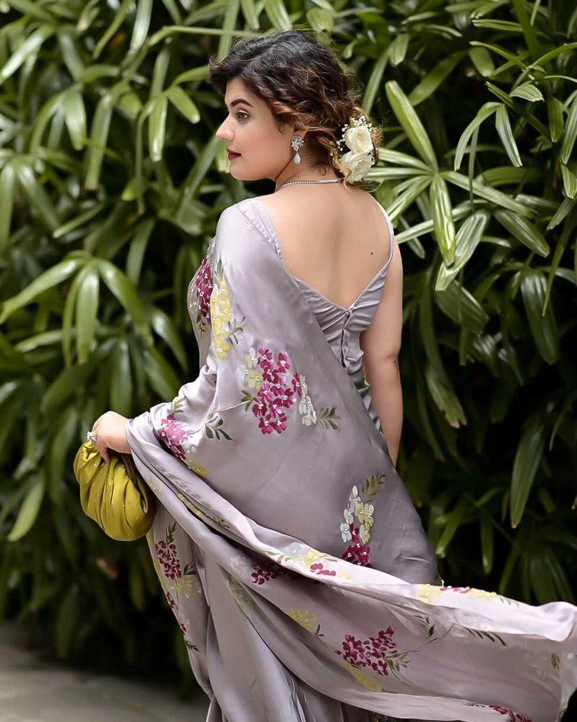 Painted saree fashion